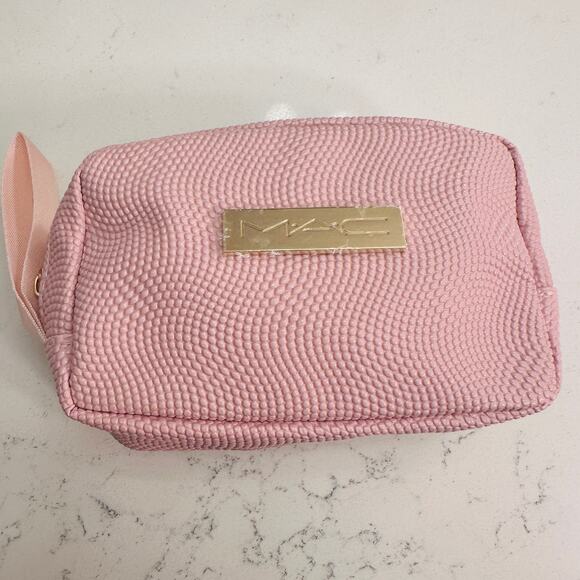 MAC Cosmetics NEW Pebbled Pink Cosmetics Makeup Travel Bag with Gold Hardware - Picture 5 of 8